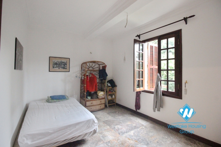 River view garden villa for rent in Long Bien Hanoi